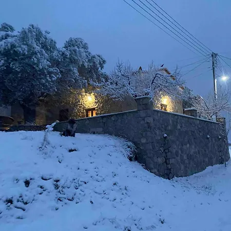 Cheerful 3 Bedroom With Indoor Fireplace בית נופש Pelei