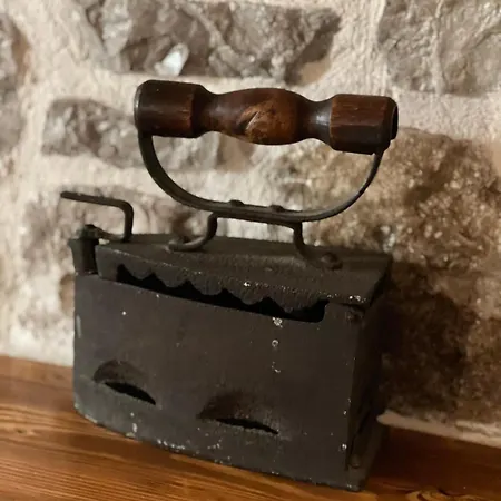 Cheerful 3 Bedroom With Indoor Fireplace