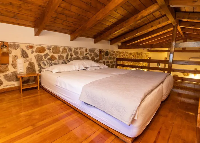 Casa de Férias Cheerful 3 Bedroom With Indoor Fireplace *