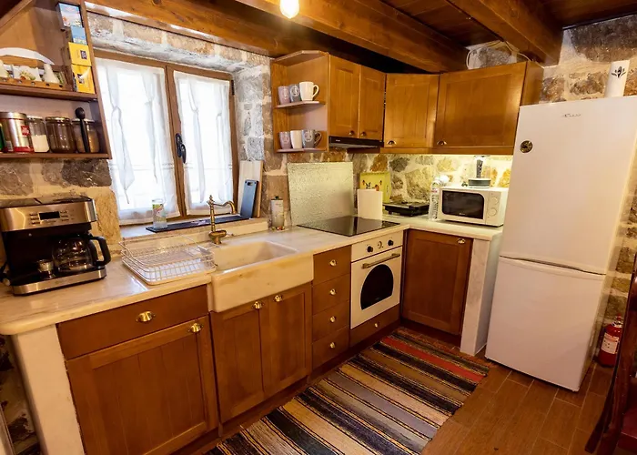 Cheerful 3 Bedroom With Indoor Fireplace Casa de Férias Pelei