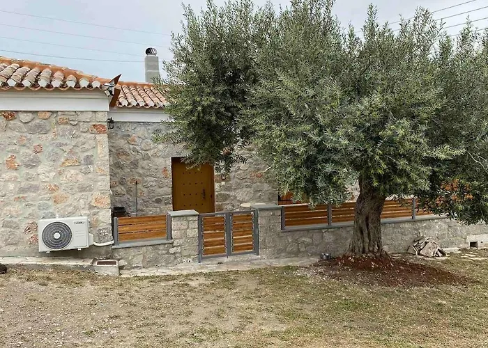 Casa de Férias Cheerful 3 Bedroom With Indoor Fireplace *