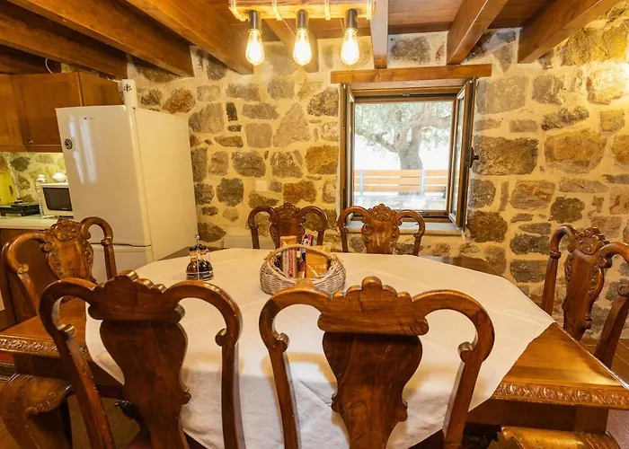 Cheerful 3 Bedroom With Indoor Fireplace Casa de Férias