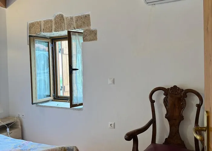 Cheerful 3 Bedroom With Indoor Fireplace Casa de Férias Pelei