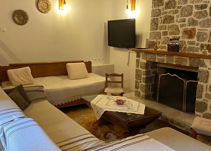 Casa de Férias Cheerful 3 Bedroom With Indoor Fireplace