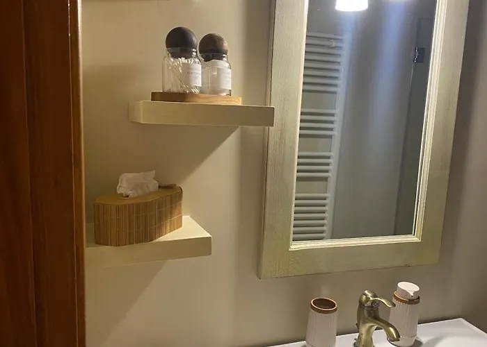 Cheerful 3 Bedroom With Indoor Fireplace Casa vacanze Pelei